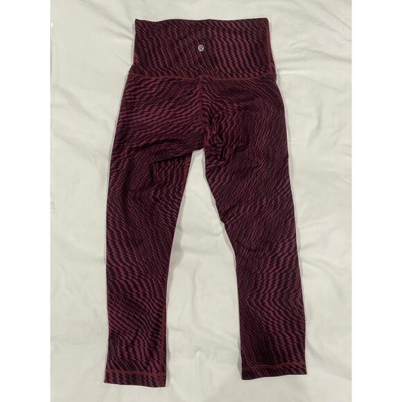 Lululemon Wunder Under Burgundy Athletic Crop Capri Leggings Size 6 - Picture 3 of 9